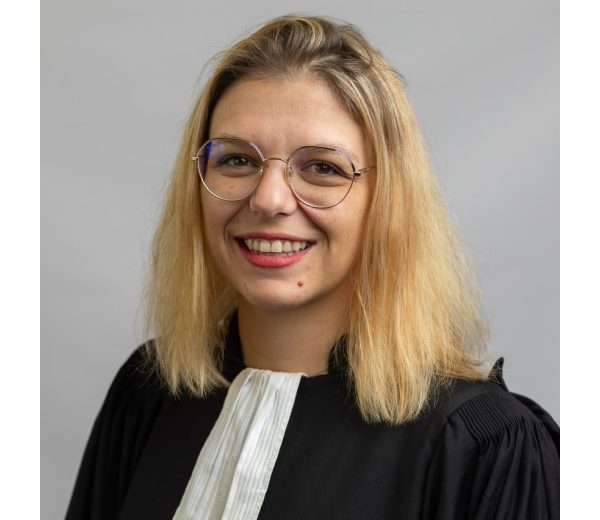 Photo de Maītre Aline BADA Photo de Maītre Aline BADA