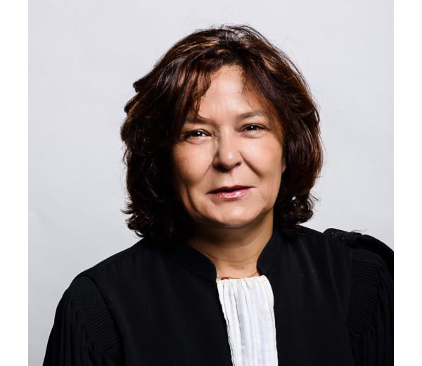 Photo de Maītre Béatrice DUFRESNE Photo de Maītre Béatrice DUFRESNE