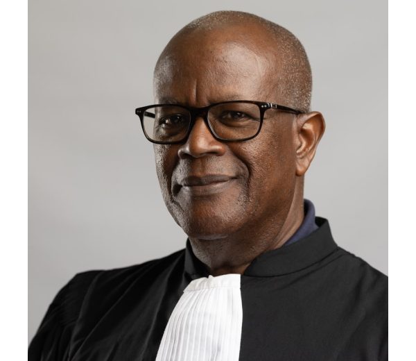 Photo de Maītre Frantz LEBON Photo de Maītre Frantz LEBON