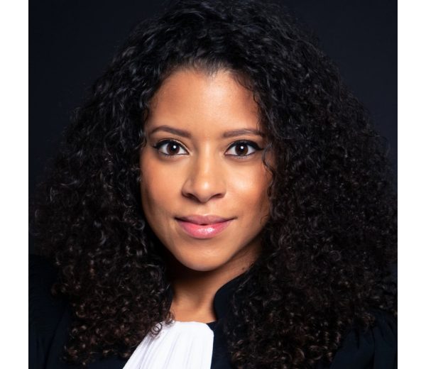 Photo de Maītre Maya SAXEMARD Photo de Maītre Maya SAXEMARD